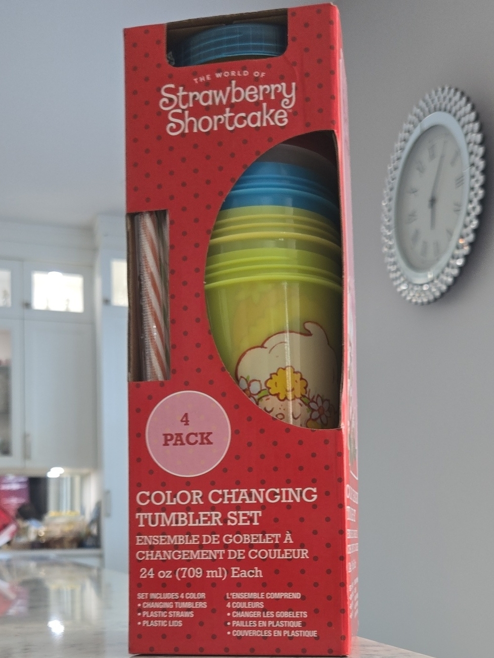 ✨🍓 NIB- The World of Strawberry Shortcake 4-Pack Color Changing Tumbler Set 🍓✨